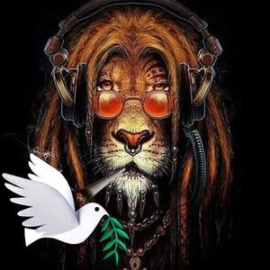 Meet your Posher, Raymond